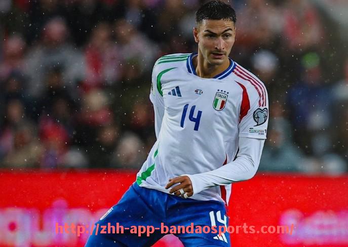 半岛体育app-世俱杯后防表现评分榜：稳固防线的关键球员